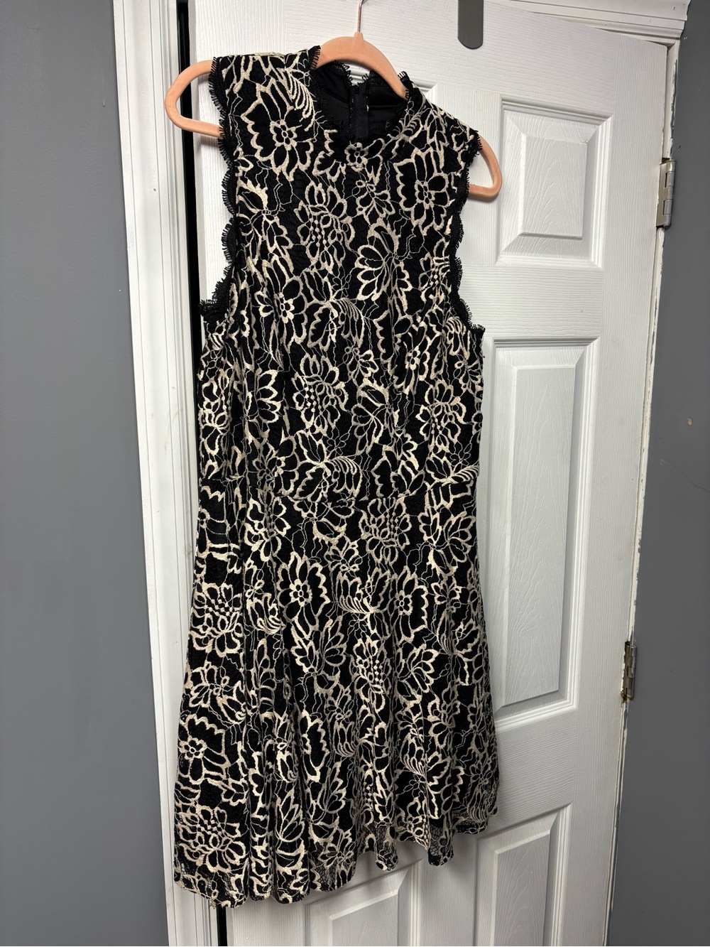 Women’s Black and Cream Floral Lace Dress